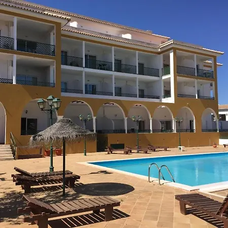 Aparthotel 1 Quarto, Piscina, Ac, Terraco, Centro, Prestige For 3*