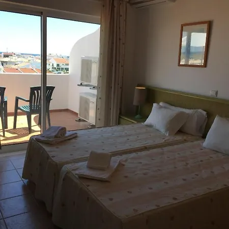 1 Quarto, Piscina, Ac, Terraco, Centro, Prestige For 3*
